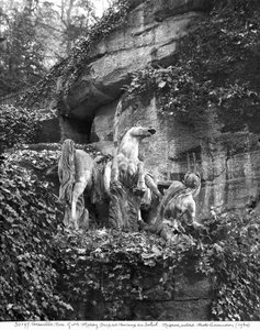 Tritons verzorgen twee paarden van de zon in het bos van de Baden van Apollo, c.1667-72 door Gaspard and Balthazar Marsy